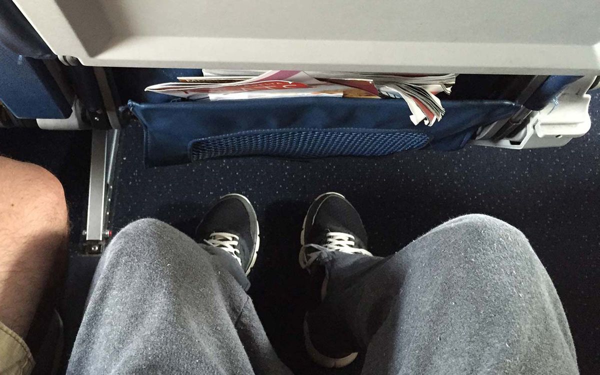 delta airlines under seat dimensions