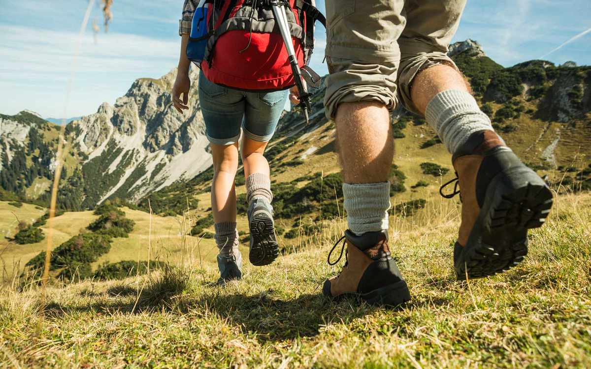 The 10 Best Hiking Shoes on Amazon 