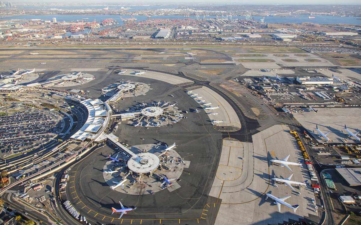 Newark Airport Map and Terminal Guide: Parking, Public Transportation,  Food, and More | Travel + Leisure
