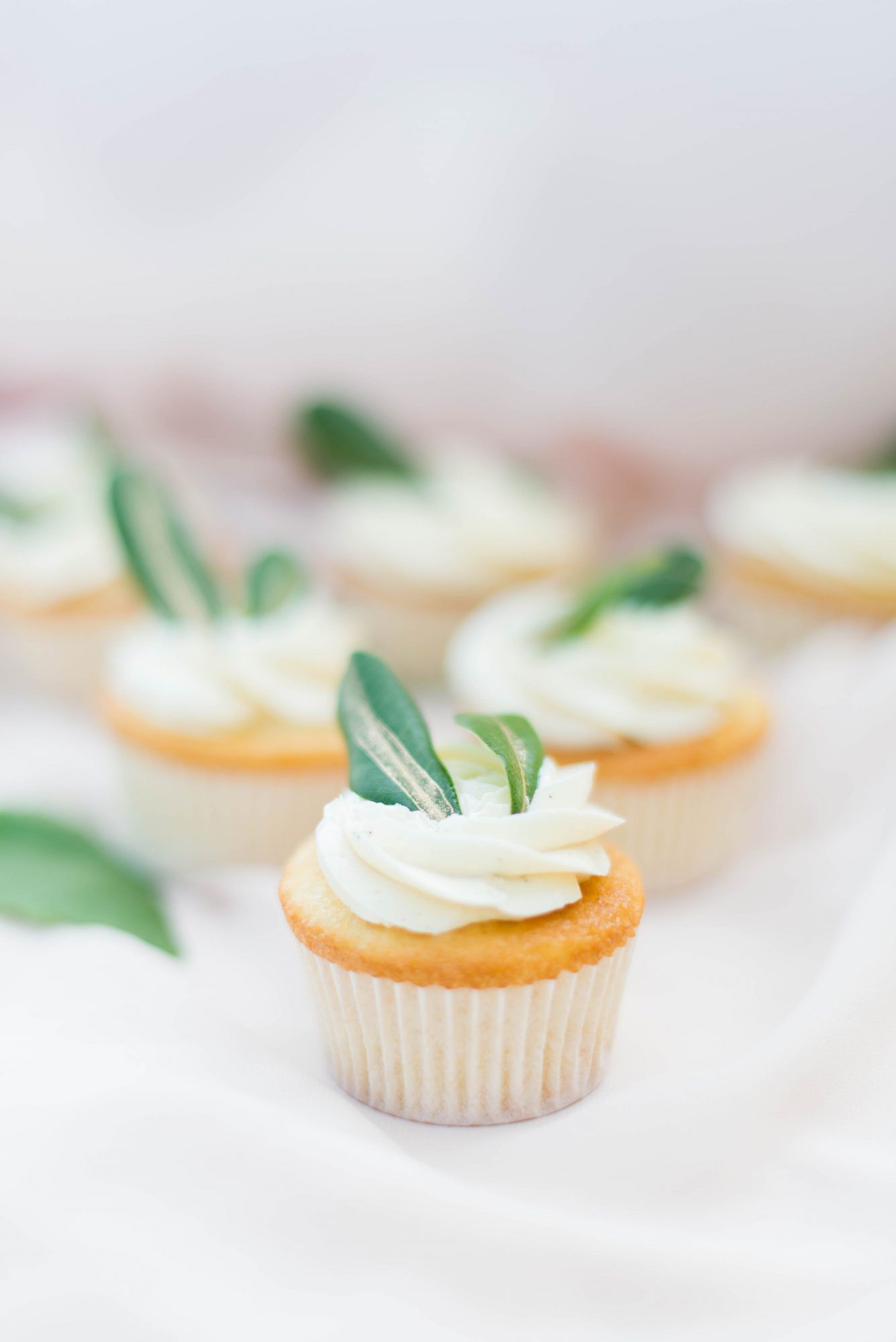 25 Of The Most Adorable Wedding Cupcakes Martha Stewart