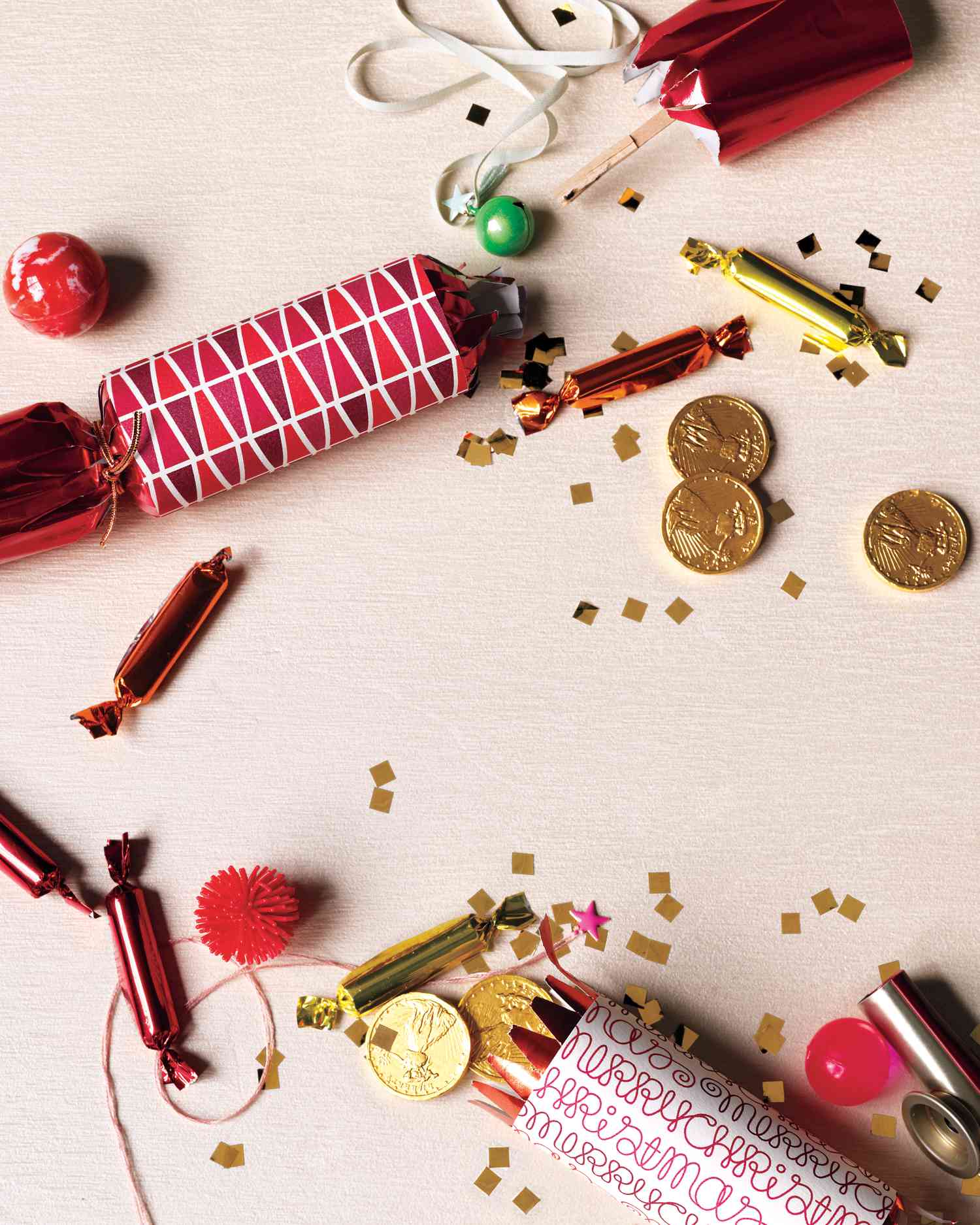 Christmas Crackers Make Your Holiday Pop With Surprises Martha Stewart