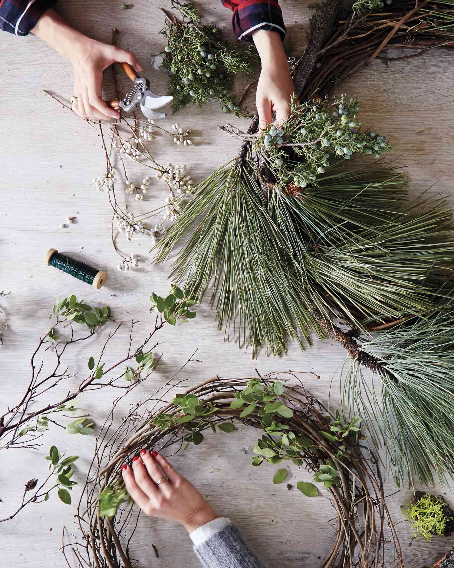 How To Make A Wreath In Any Style Martha Stewart