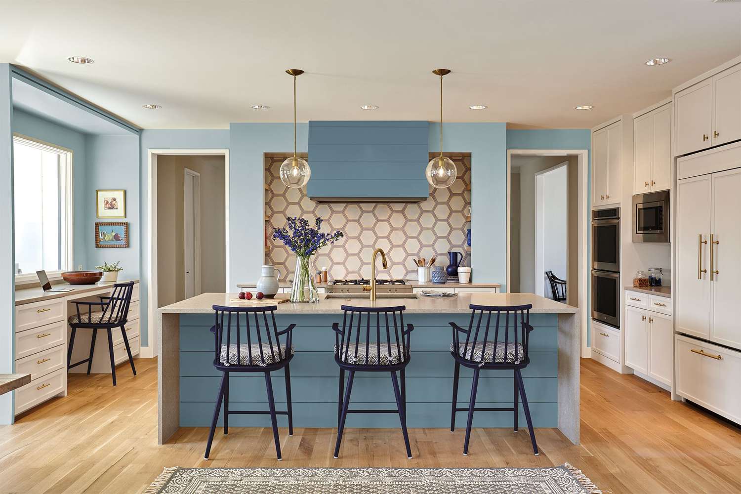 These Are The Best Paint Colors Of 2019 For Your Kitchen Martha Stewart - Good Colours To Paint A Kitchen