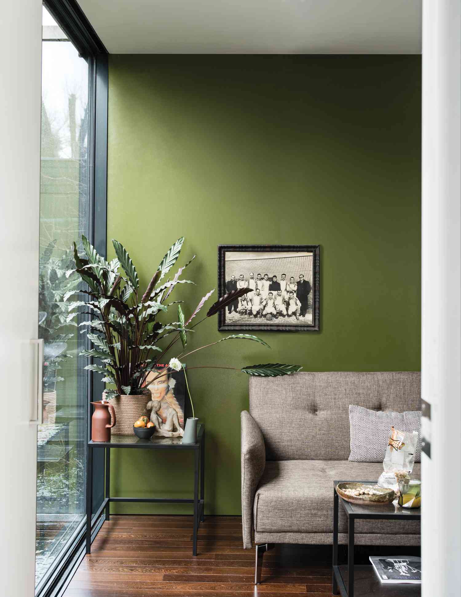 These Are the Most Popular Living Room Paint Colors for ...