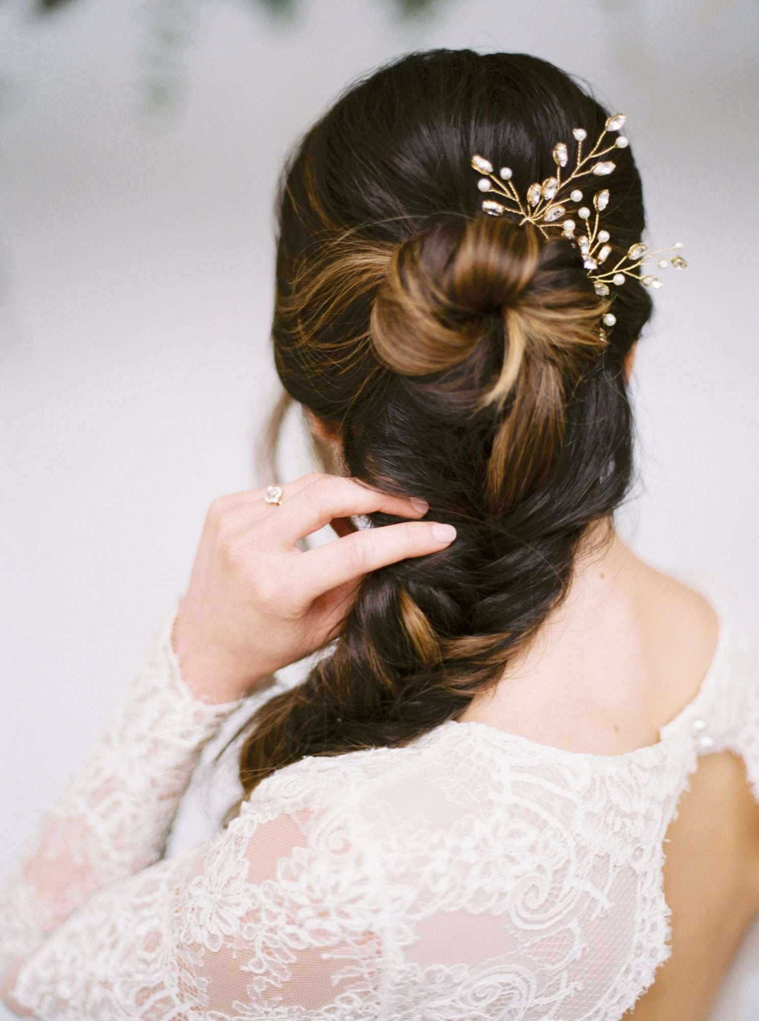 Vintage style wedding bridal hear comb sparkly bows 