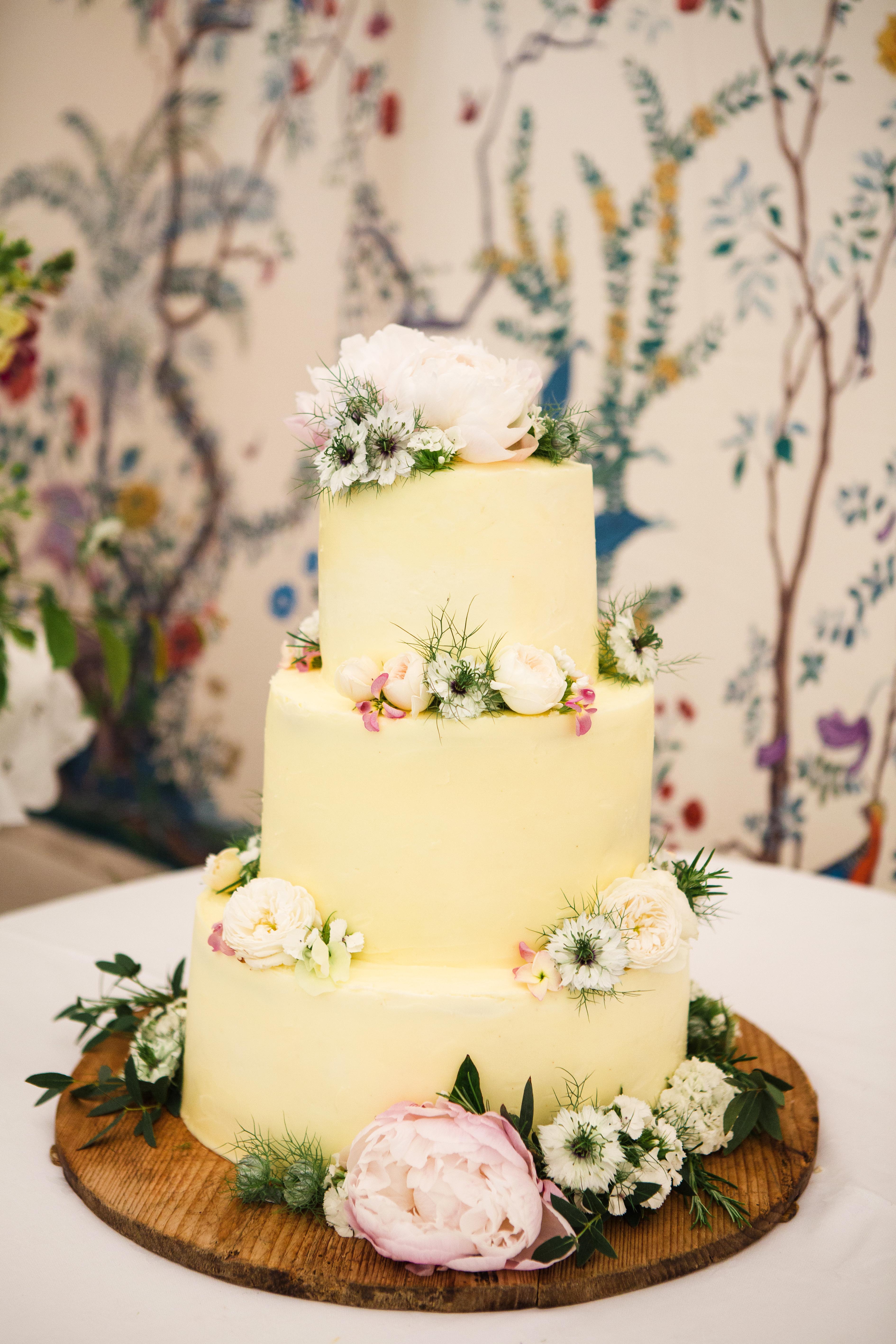 30 Romantic Wedding Cakes | Martha Stewart Weddings