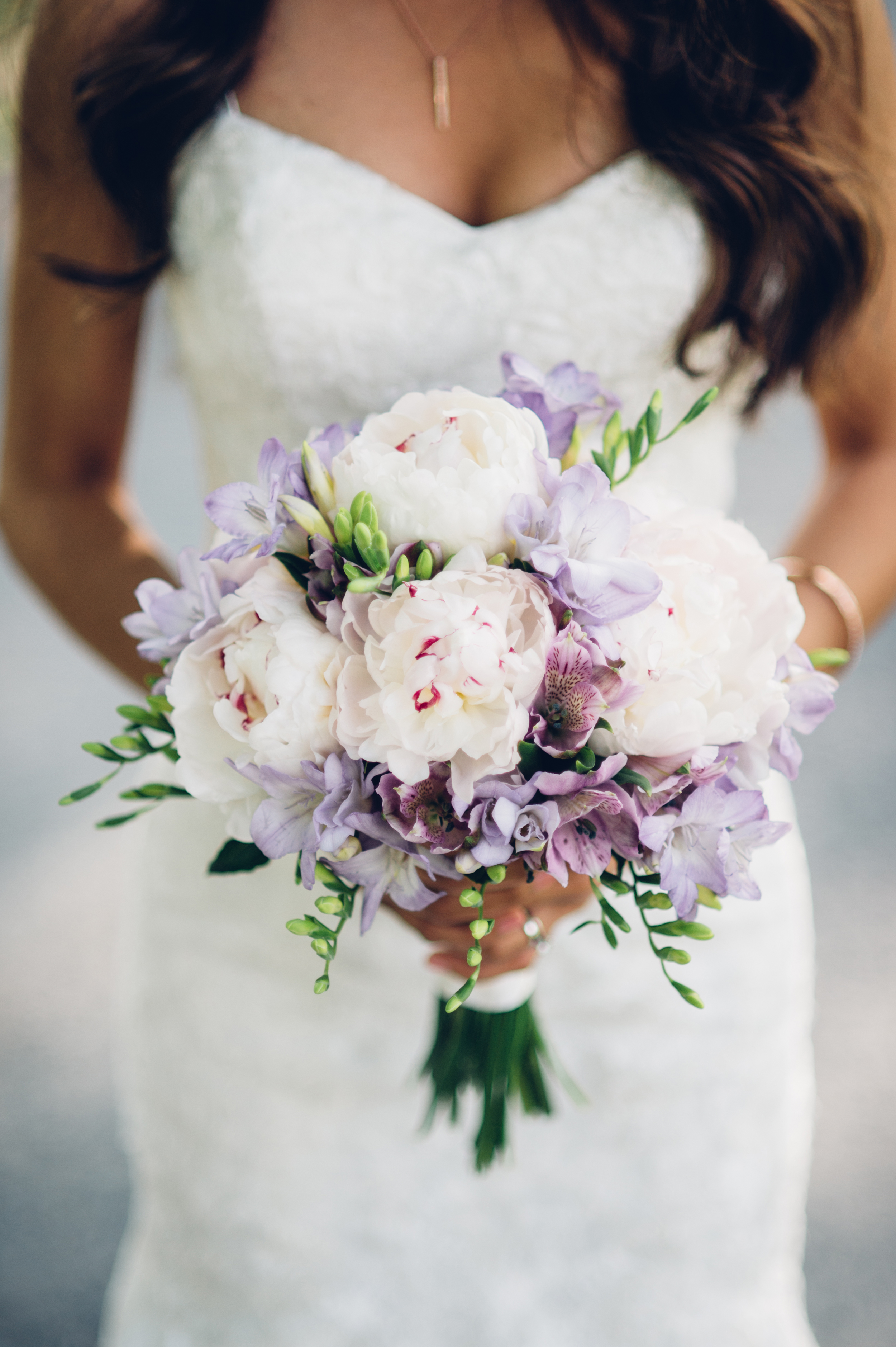 25 Beautiful Purple Wedding Bouquets We Love | Martha Stewart Weddings