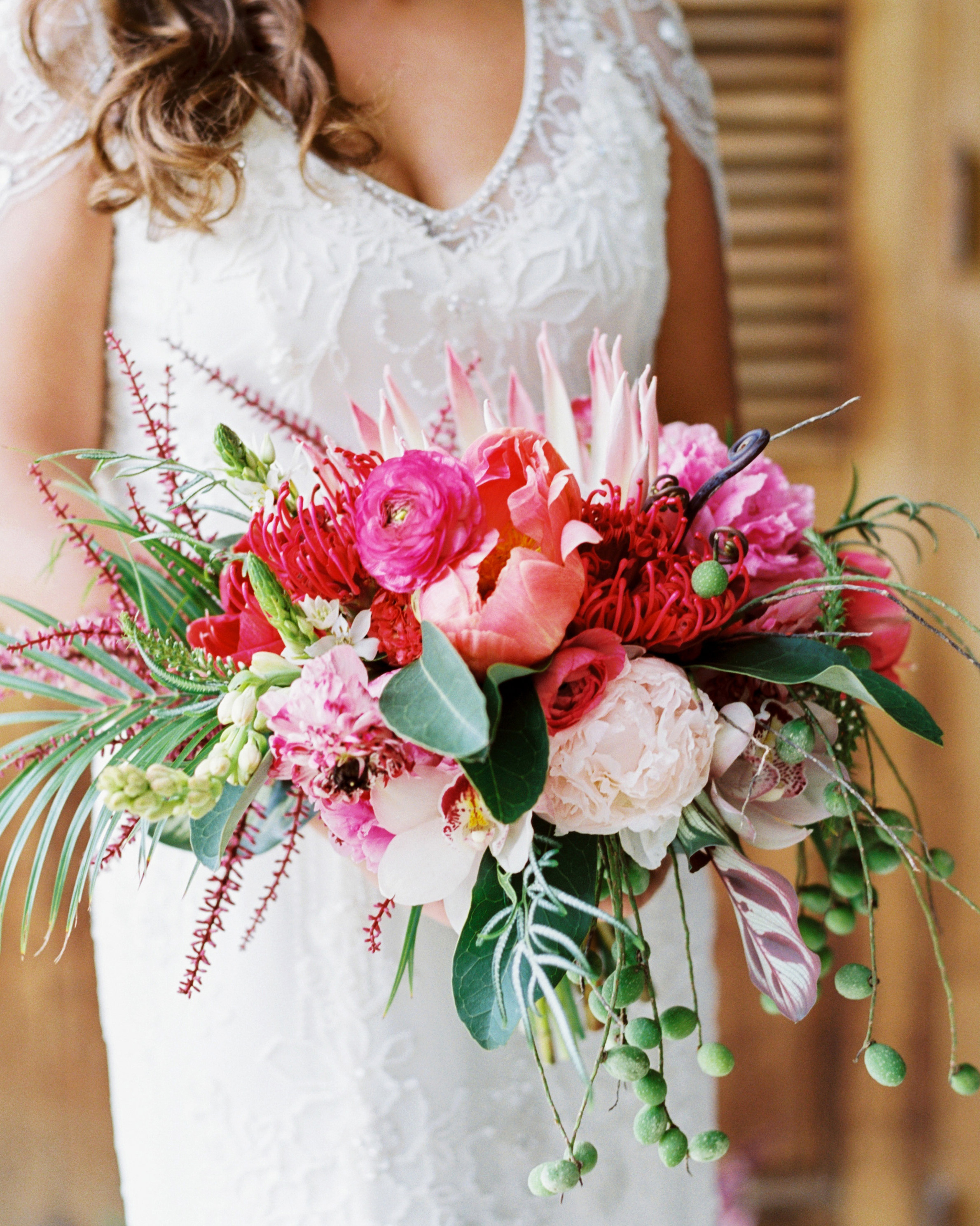 22 Beach Wedding Bouquets You'll Love | Martha Stewart ...