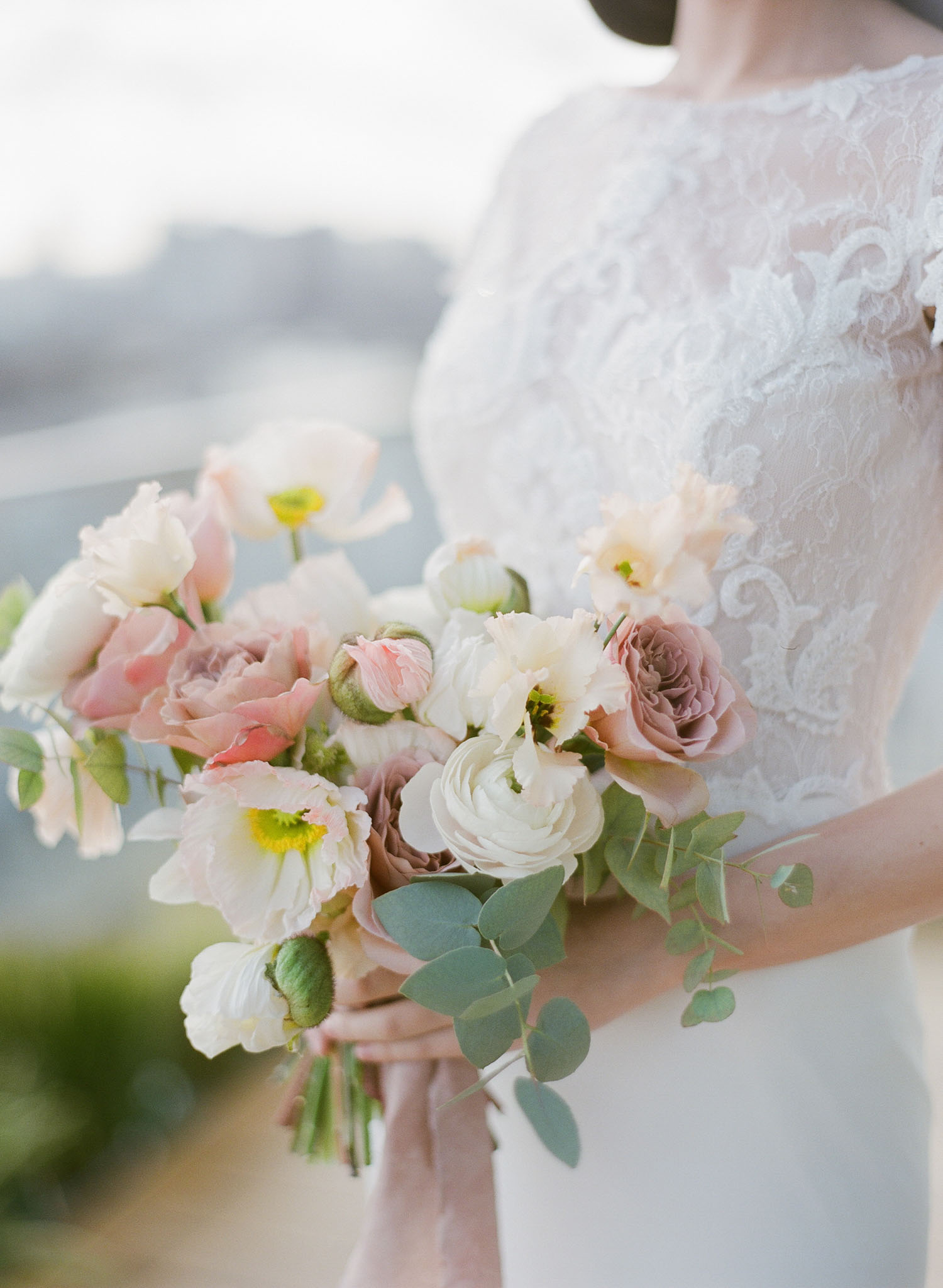 41 Stunning Ranunculus Wedding Bouquets | Martha Stewart Weddings