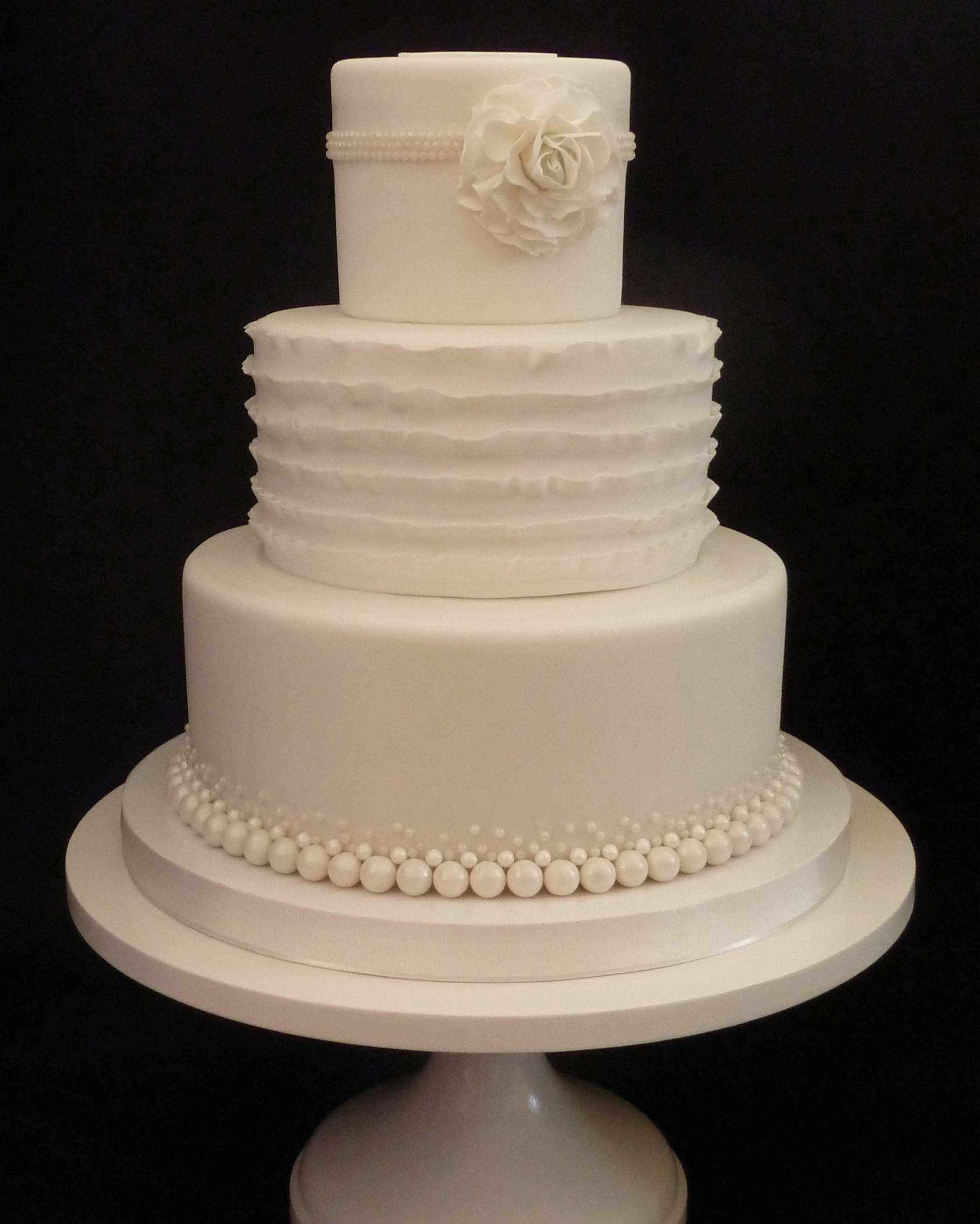 Top Midwest Wedding  Cake  Pros Martha Stewart Weddings 