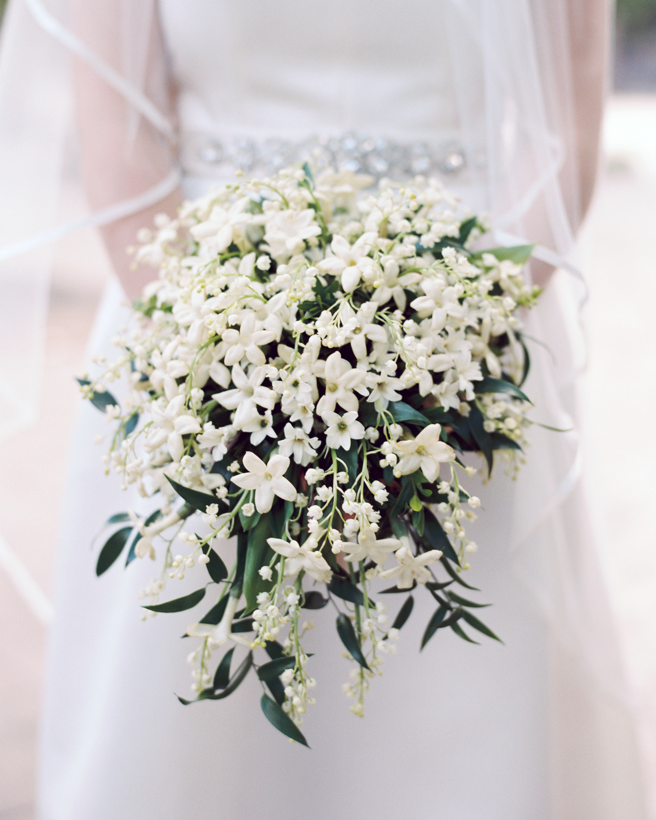 Képtalálat a következőre: „white wedding bouquets”
