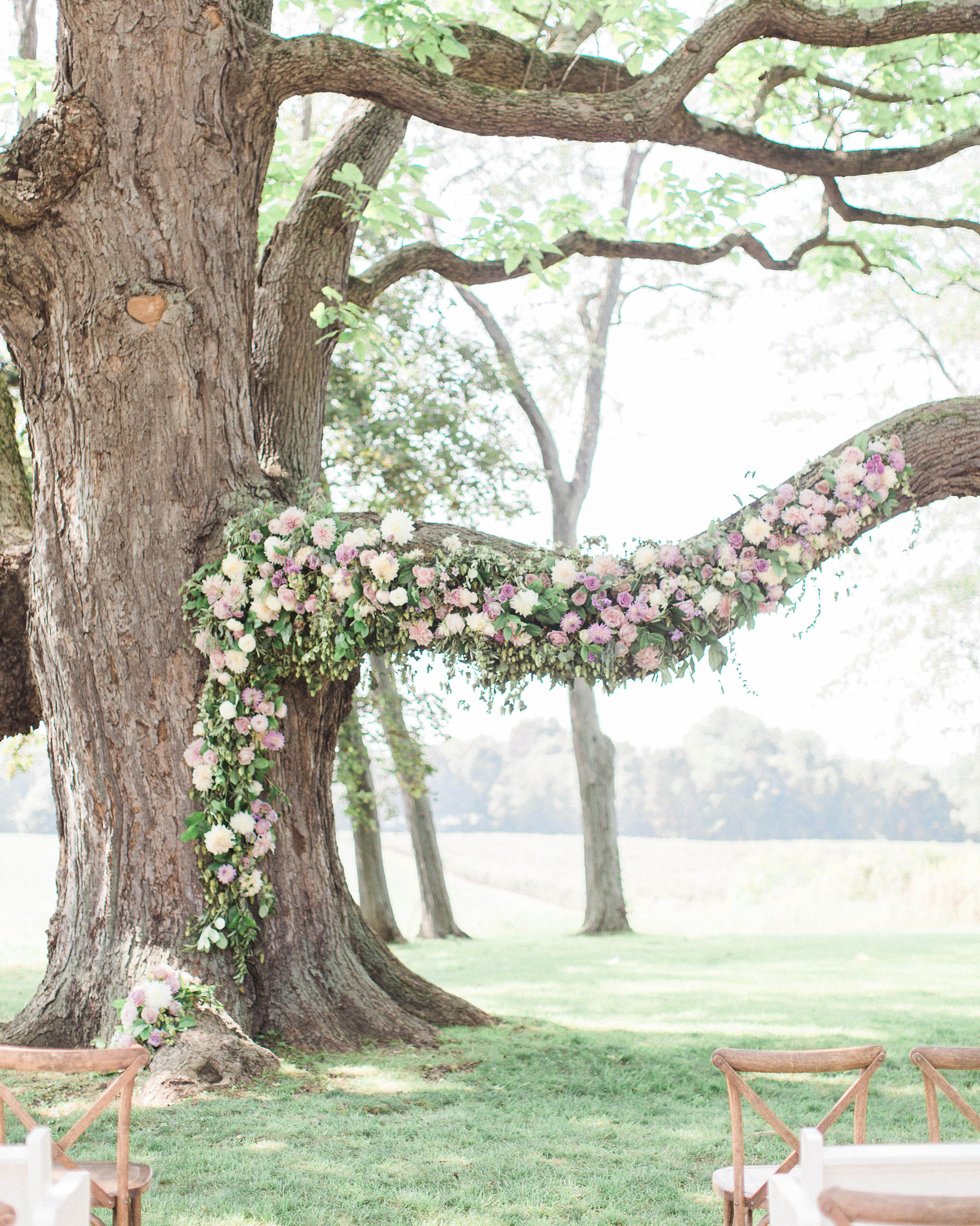 59 Wedding Arches That Will Instantly Upgrade Your Ceremony | Martha 