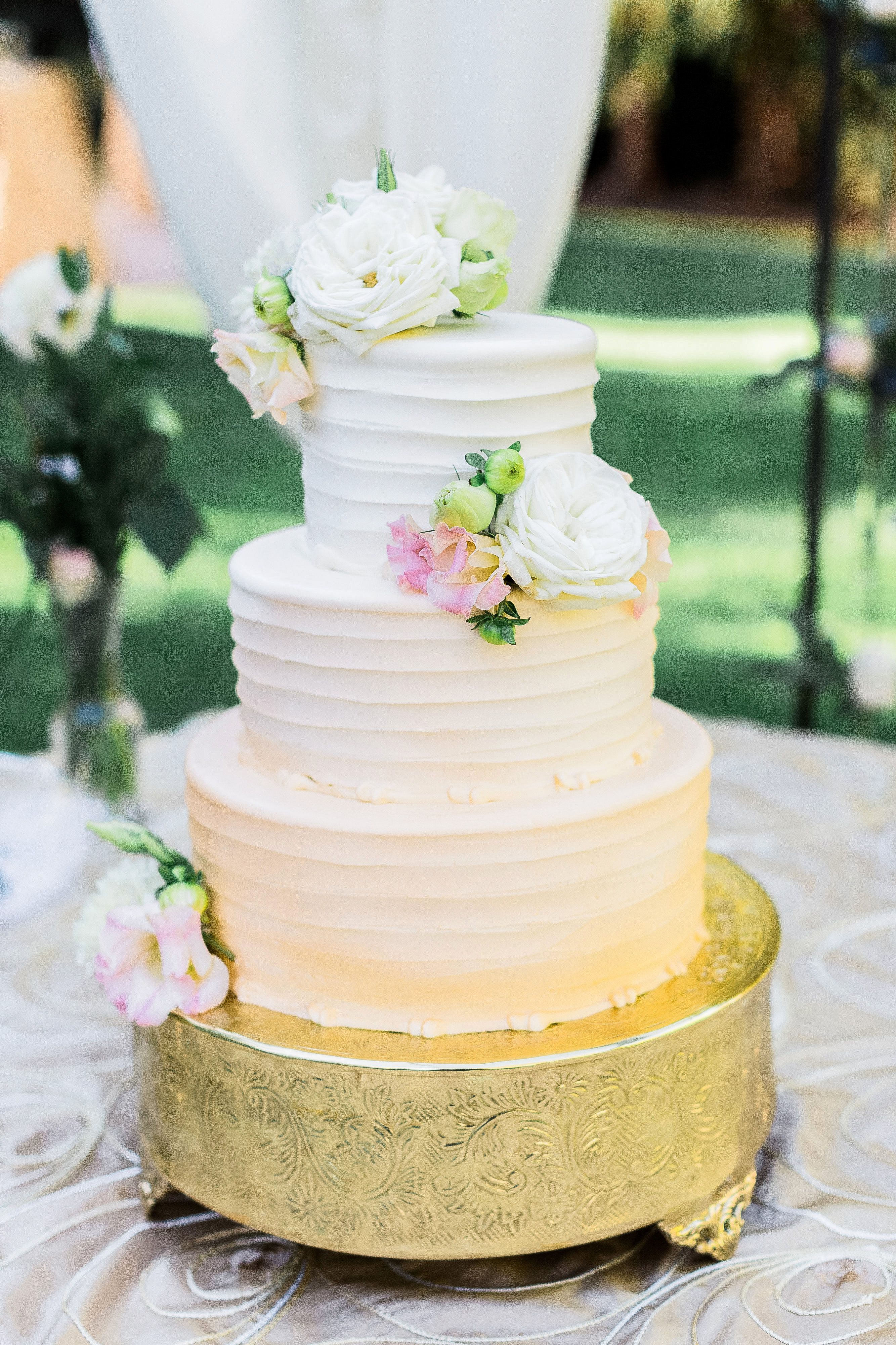 The Prettiest Ombré Wedding Cakes for Couples Who Love