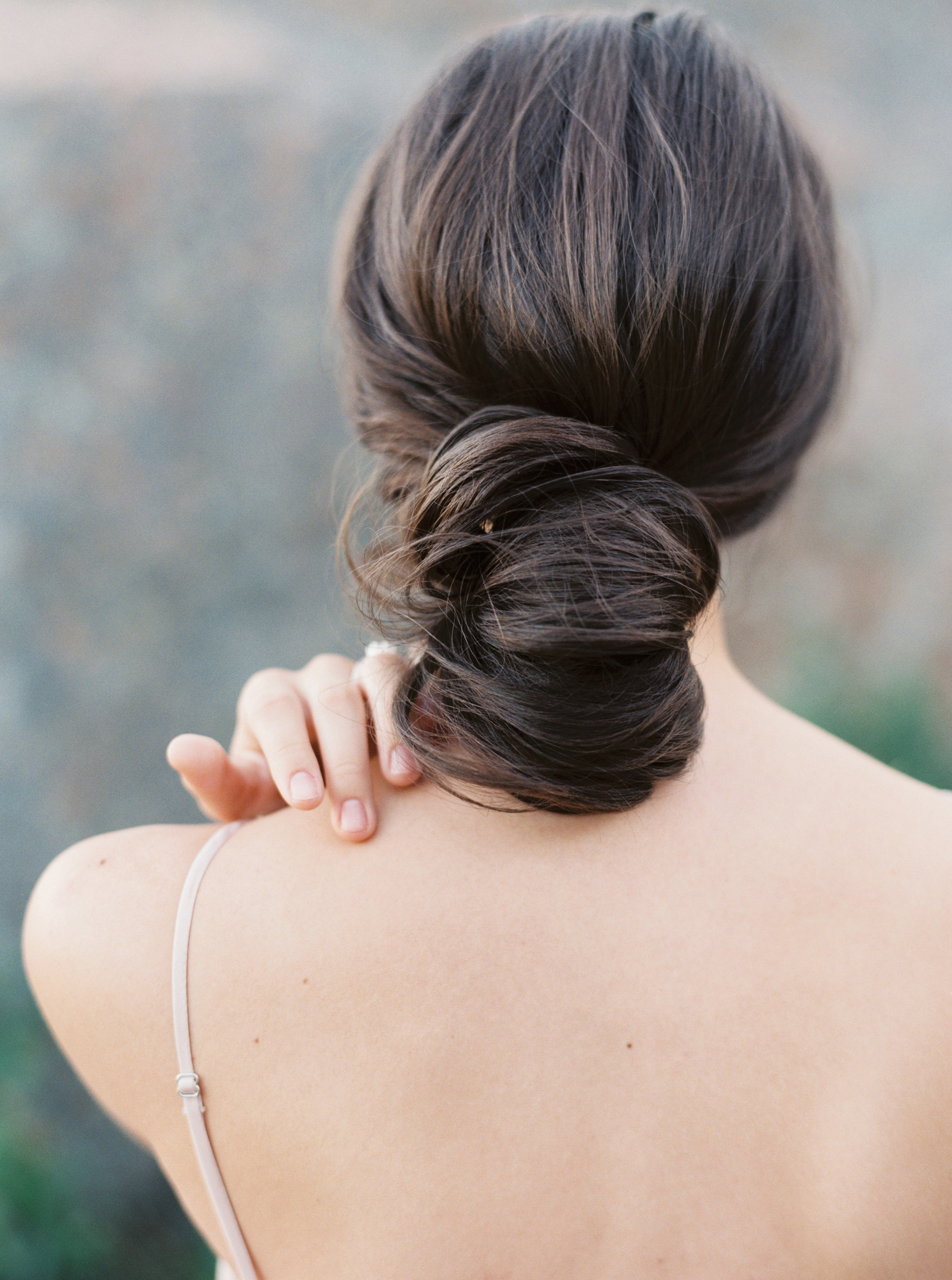 Modern Wedding Hairstyles for the Cool, Contemporary Bride | Martha