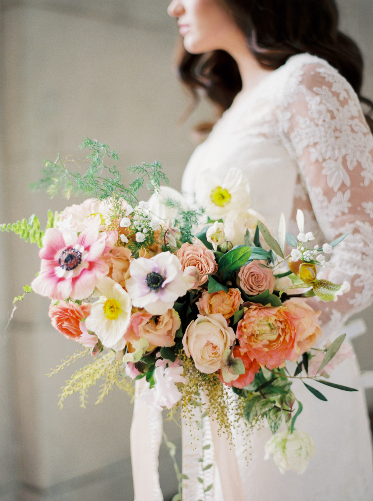 25 Anemone Wedding Bouquets For Every Type Of Bride Martha Stewart
