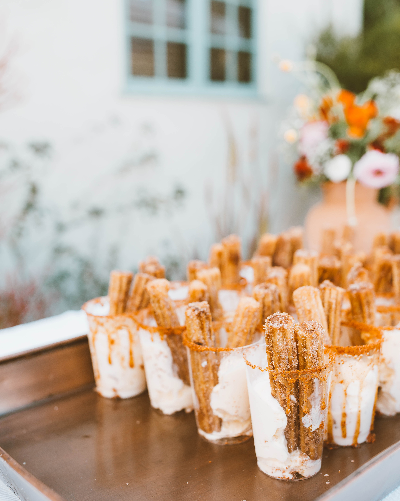 Mouthwatering Ways to Serve Ice  Cream  at Your Wedding  