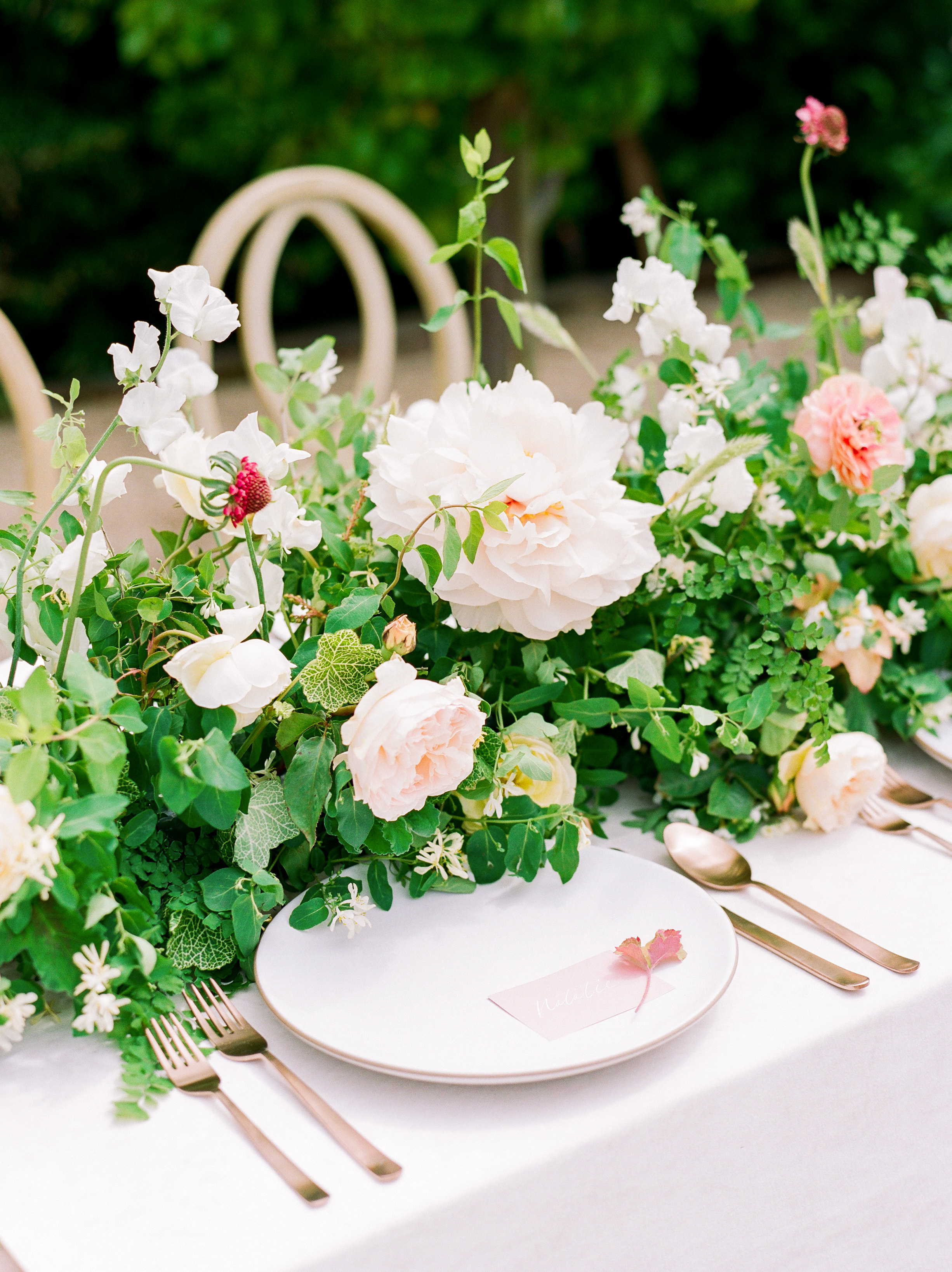 Stunning Summer Centerpieces Using In-Season Flowers | Martha Stewart ...