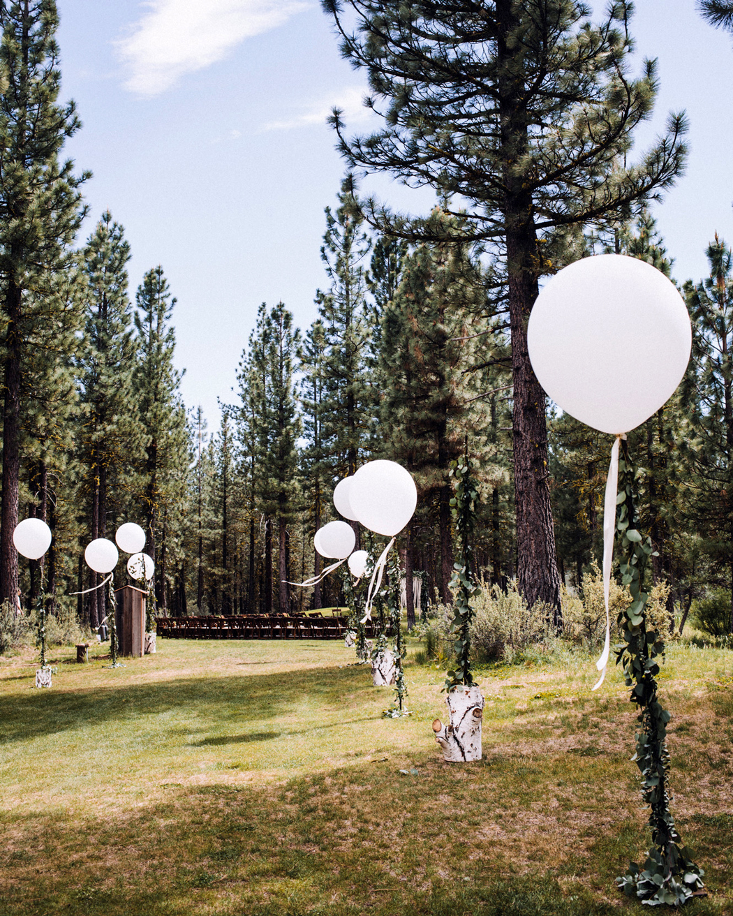 Our Favorite Ways To Use Balloons Throughout Your Wedding Martha Stewart Weddings 7673