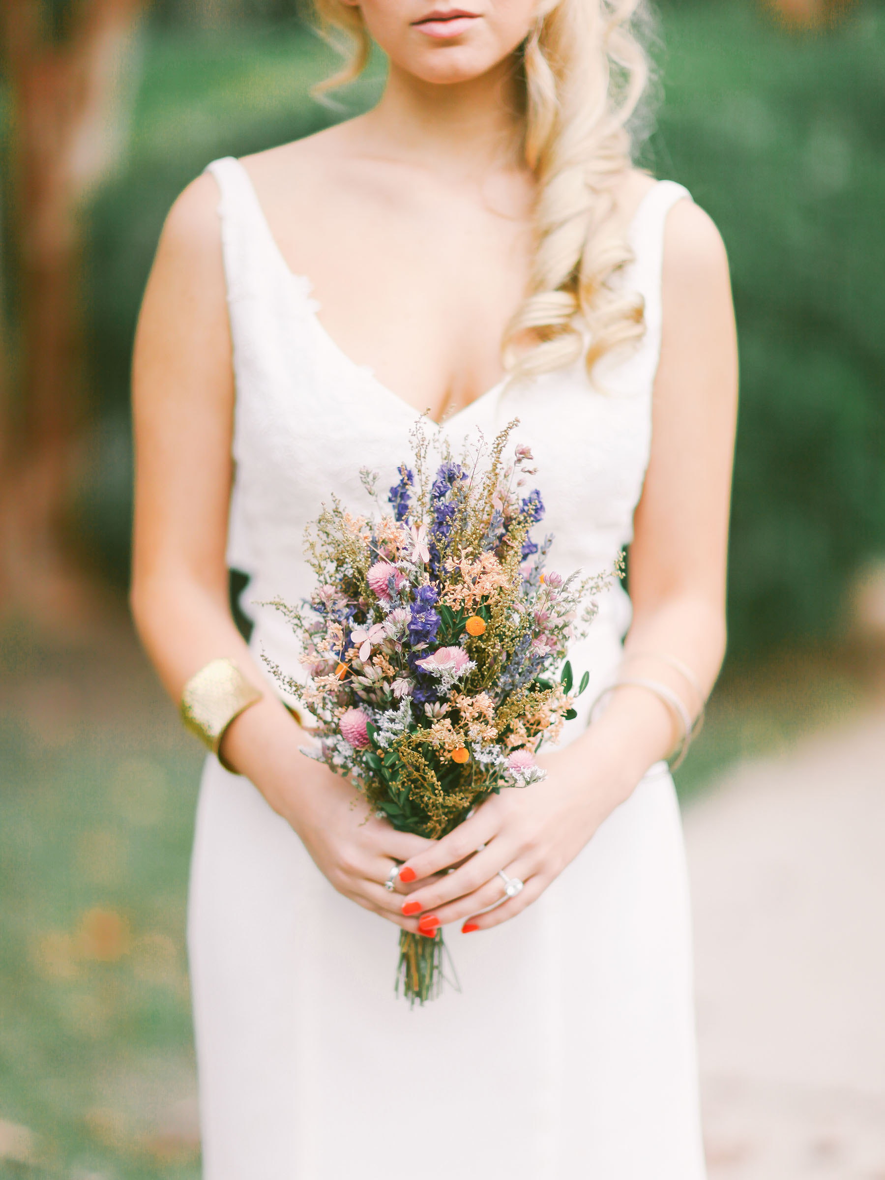 24 Dried Flower Arrangements That Are Perfect for a Fall ...