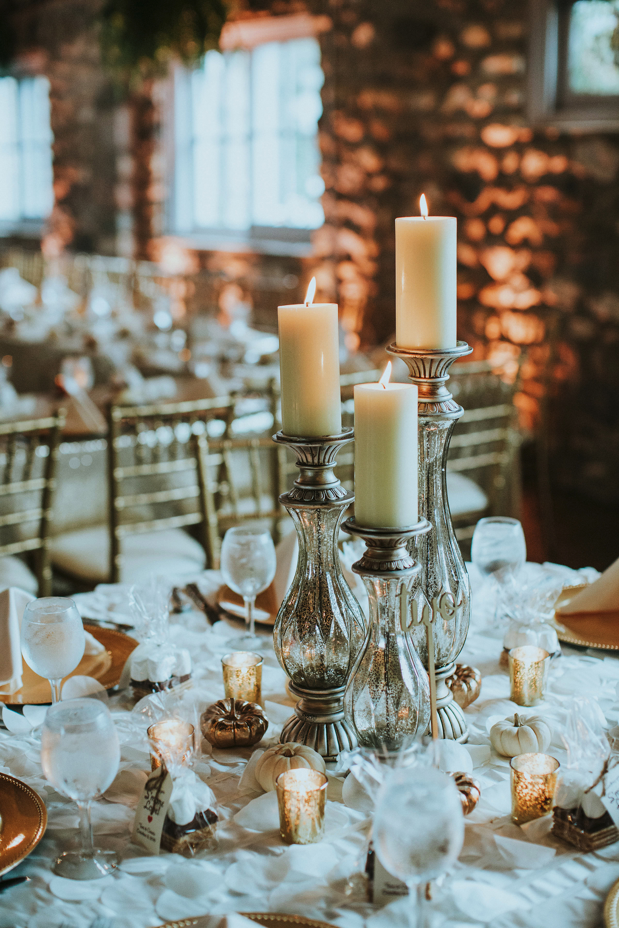 Elegant Ways To Decorate Your Wedding With Mercury Glass Martha   Mercury Glass Wedding Ideas Nathan English Photography 0718 