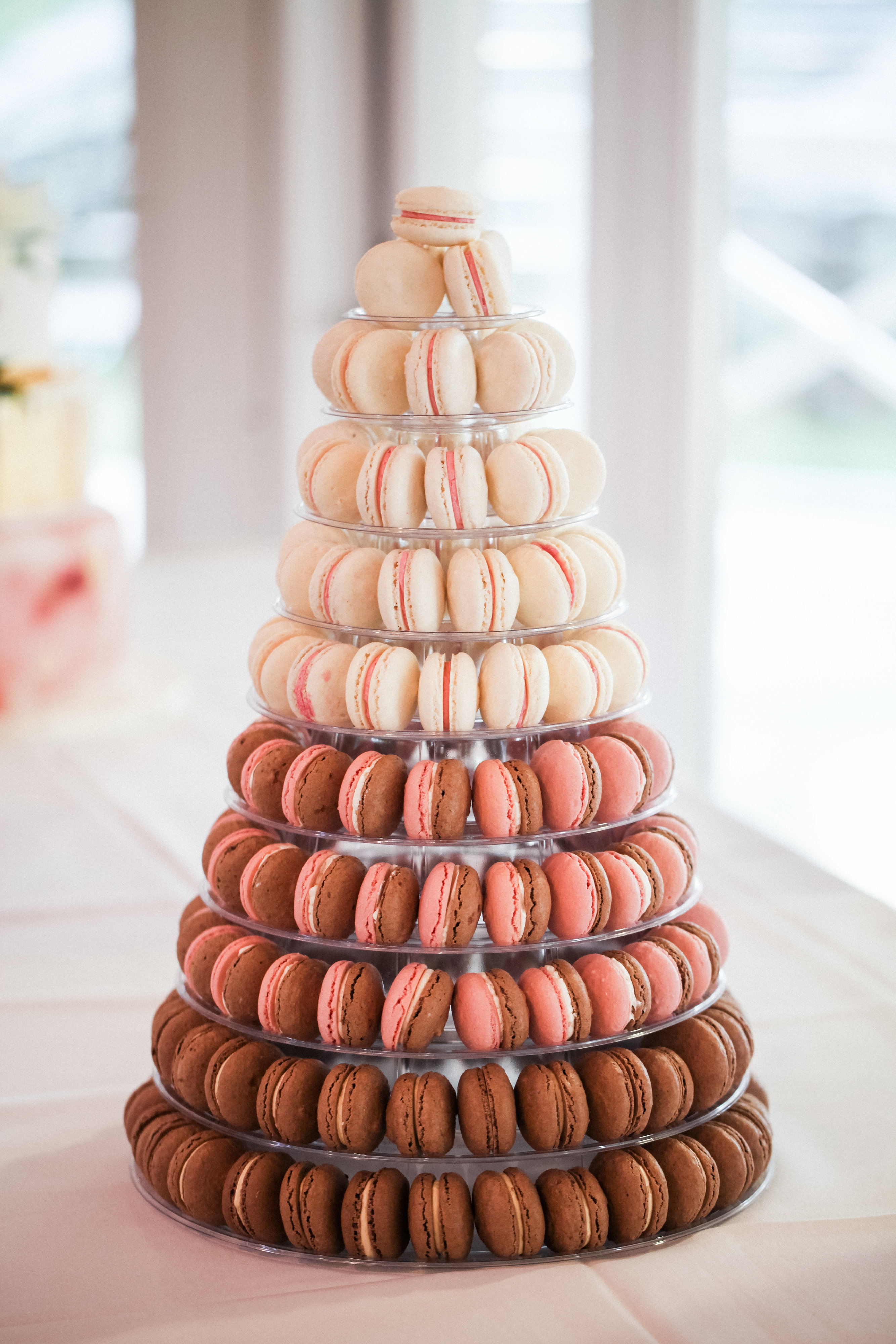 24 Ways to Serve French Macarons at Your Wedding | Martha Stewart Weddings