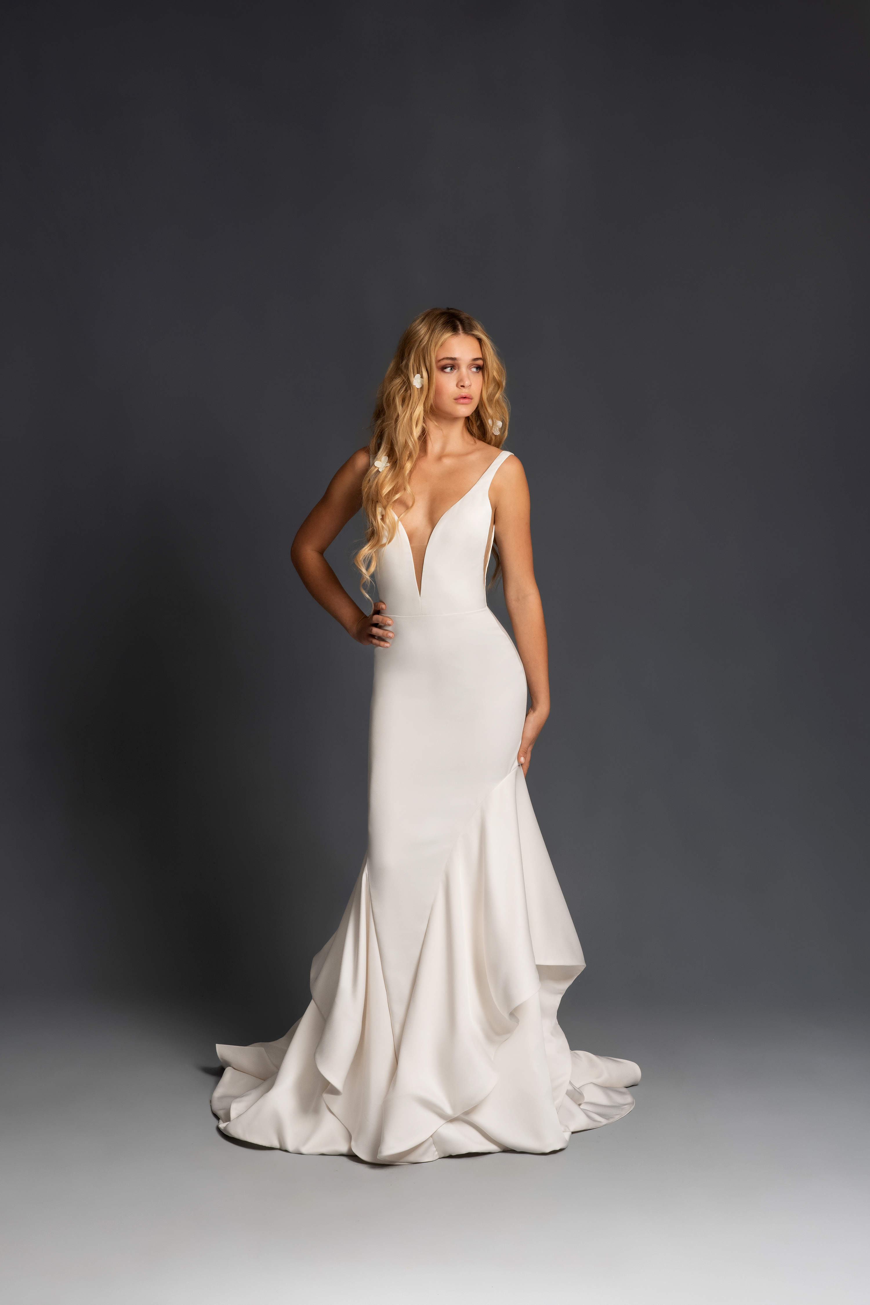 Blush By Hayley Paige Spring 2020 Wedding Dress Collection Martha Stewart Weddings 6356