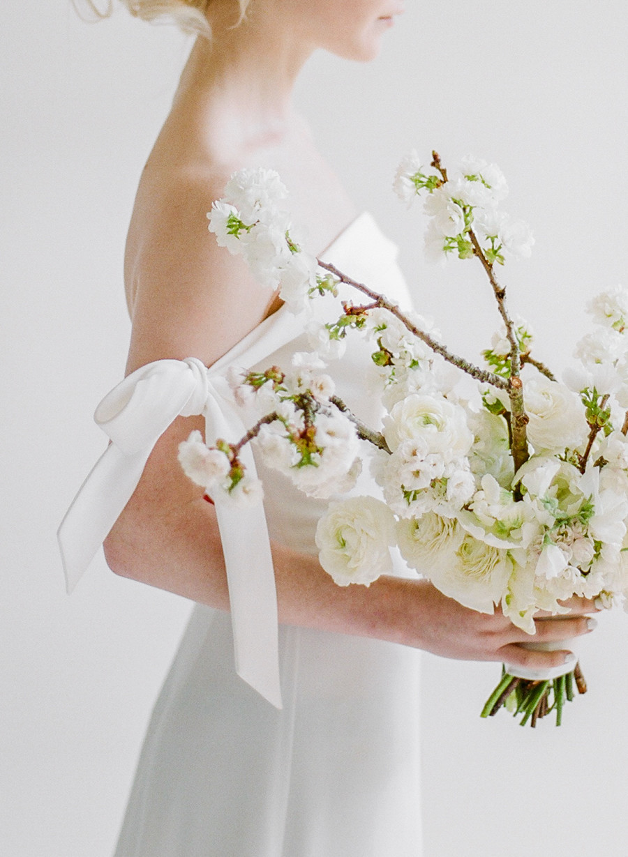 Modern Wedding Bouquets For The Nontraditional Bride Martha Stewart Weddings 2099