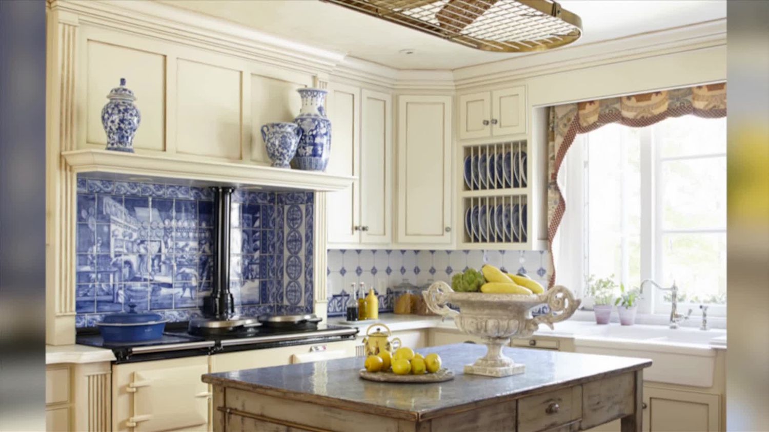15 Tips For A Cottage Style Kitchen Better Homes Gardens