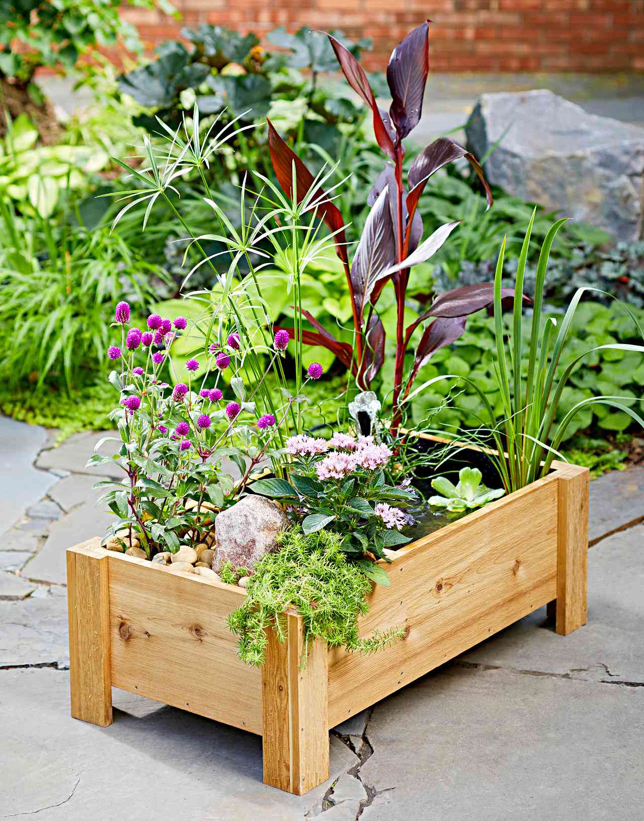 how to build a cedar planter box | better homes & gardens
