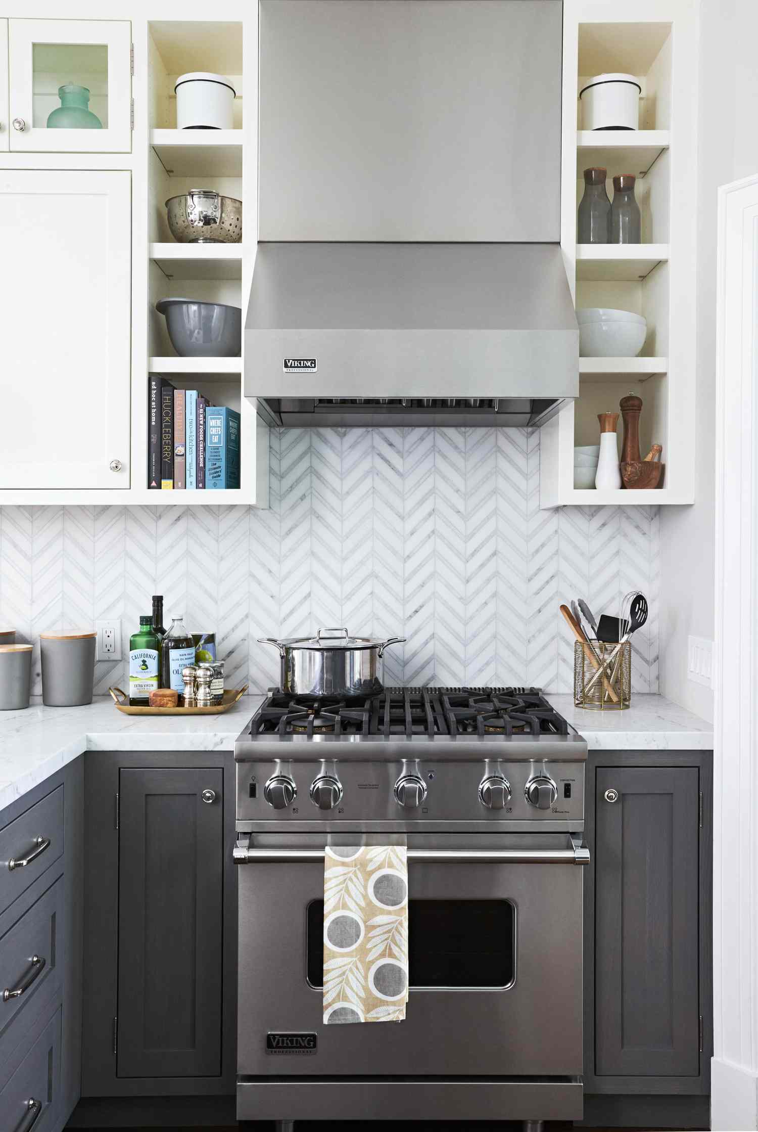 48 Beautiful Kitchen Backsplash Ideas, Backsplash Ideas For Grey Kitchen Cabinets