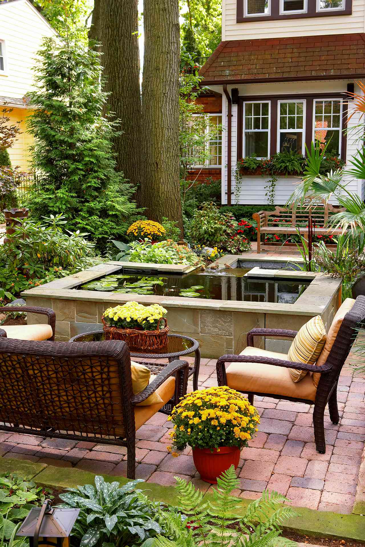 Backyard Landscaping Ideas | Better Homes & Gardens