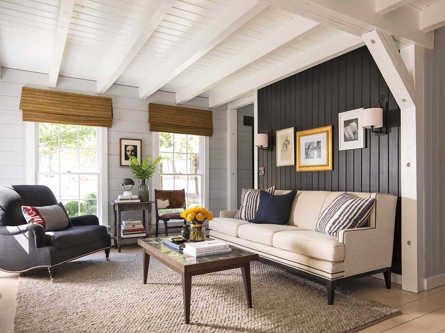 Farmhouse Style Living Room Ideas: Creating A Cozy And Inviting Space
