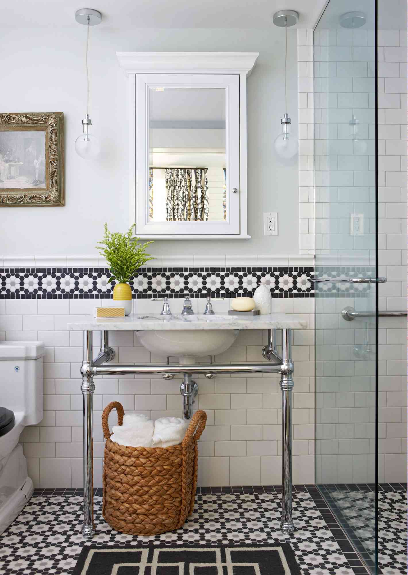 19 Small Bathroom Decorating Ideas With, Large Bathroom Vanity Decor Ideas