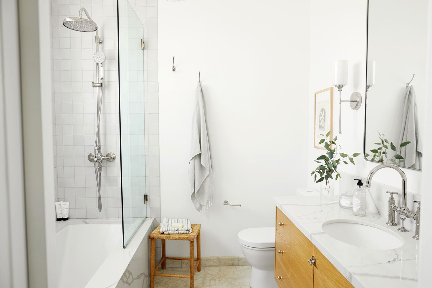 21 White Bathroom Ideas For A Sparkling, Small White Bathroom