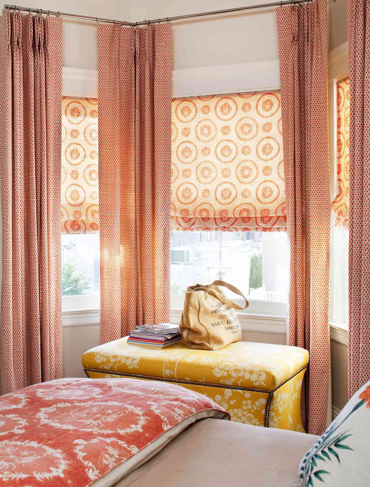 Beautiful Bay Window Treatment Ideas, Narrow Window Curtain Ideas