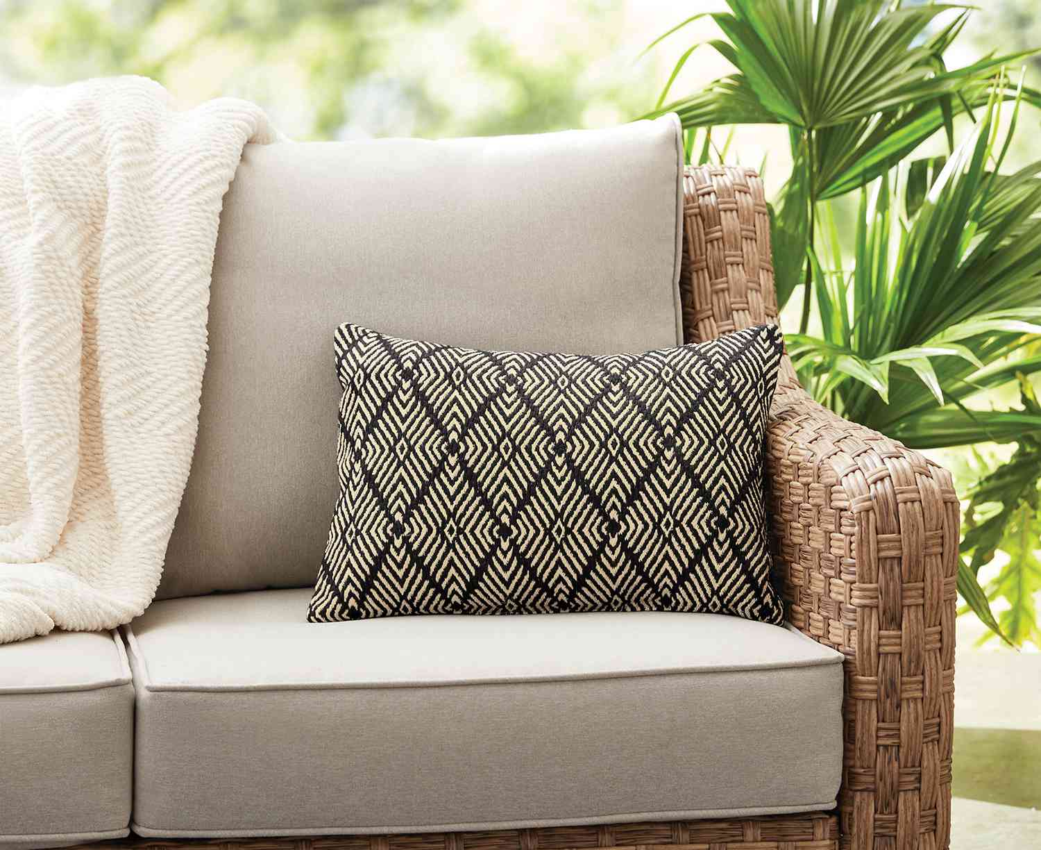 O Outdoor Floral Leaf Printed Cushion Garden Throw Waist Pillow Case Cover Decor 