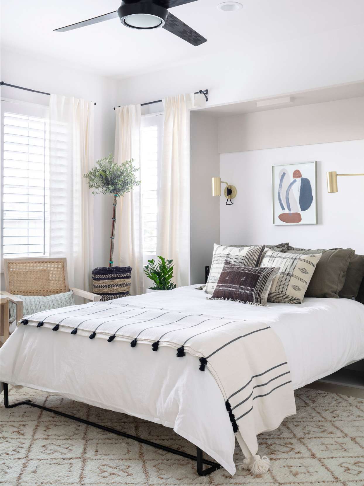 Decorating Tips for a Well Outfitted Guest Bedroom   Better Homes ...