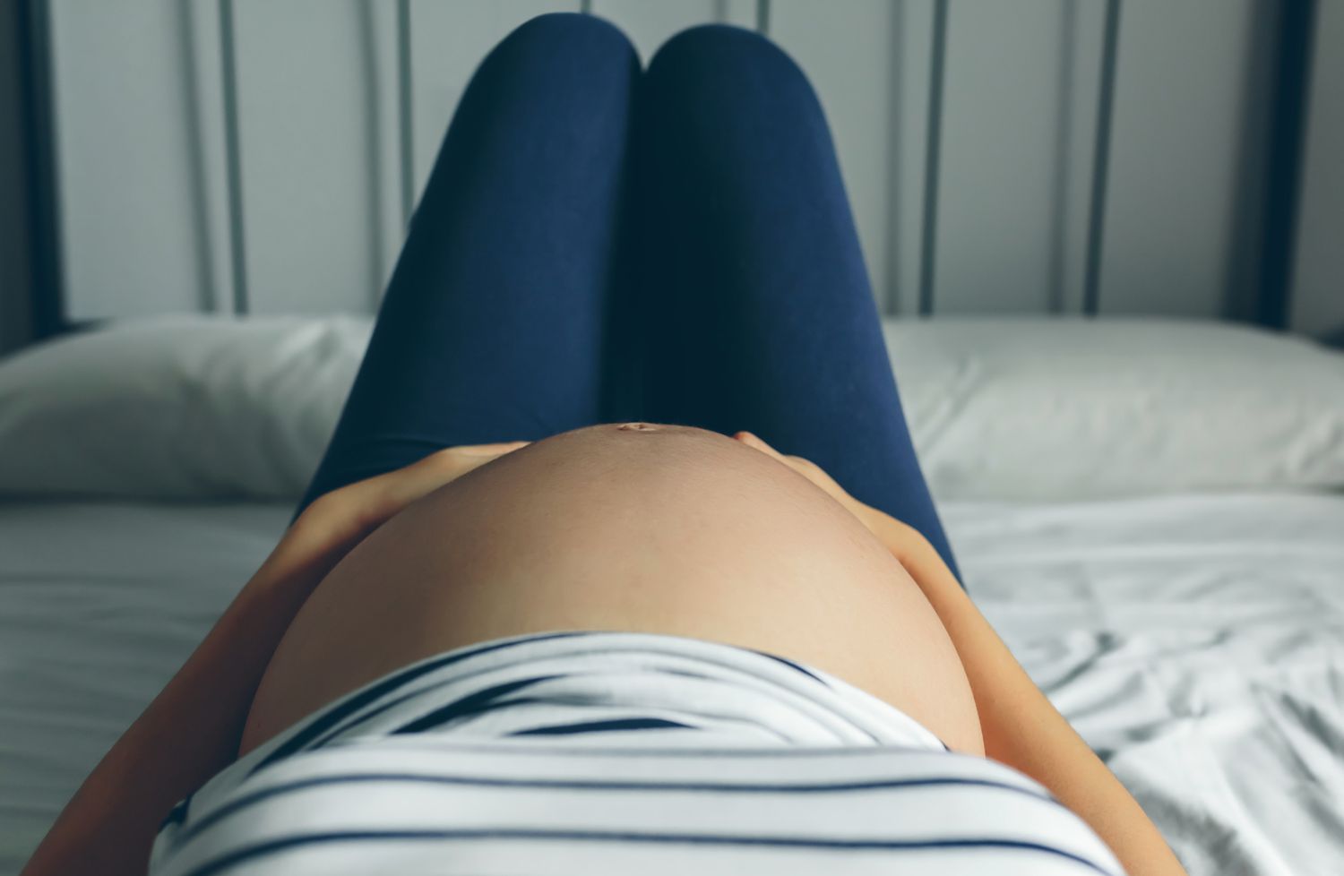 Top 10 Pregnancy Sleep Tips | Parents