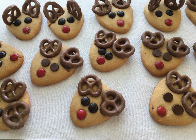 10 Easy Christmas Cookies To Make With Your Kids Allrecipes