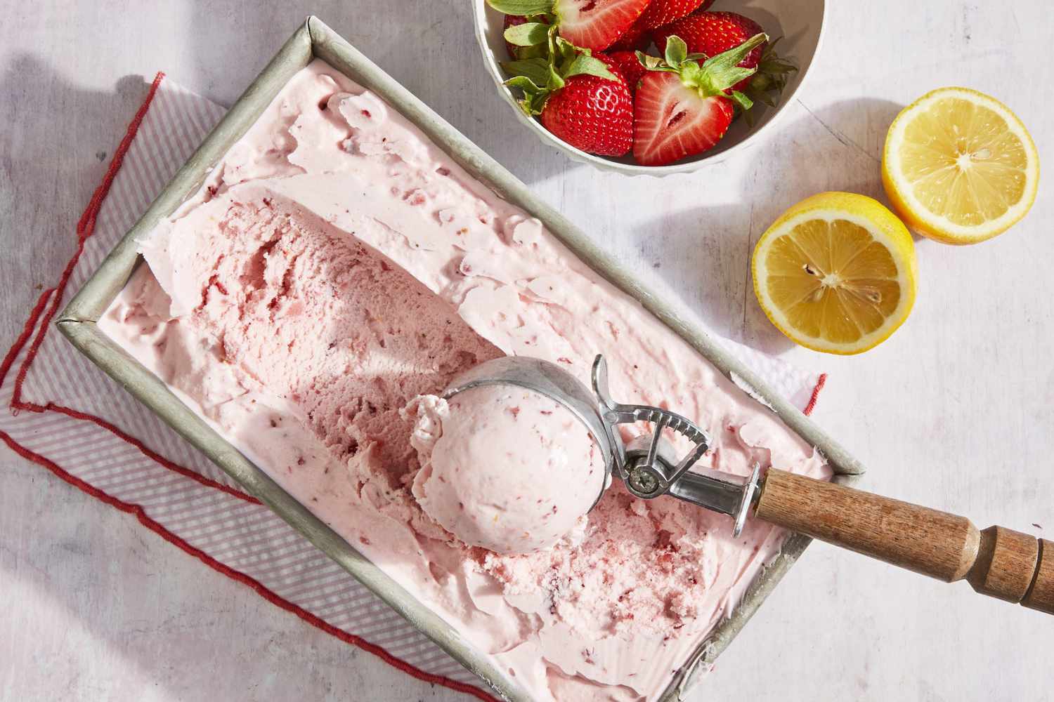 Strawberry-Lemon Ice Cream_image