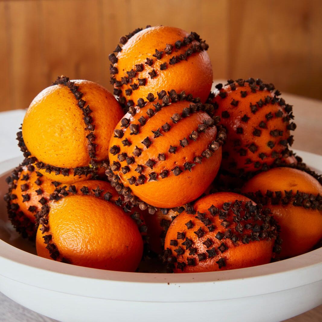 23575円 最大51％オフ！ DesignQ One Peeled Fresh Orange Mandarin With Green Leaves Traditional