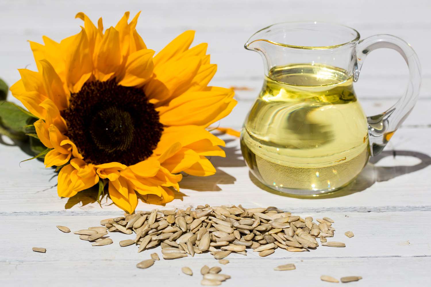 Health Benefits of Sunflower Oil | EatingWell