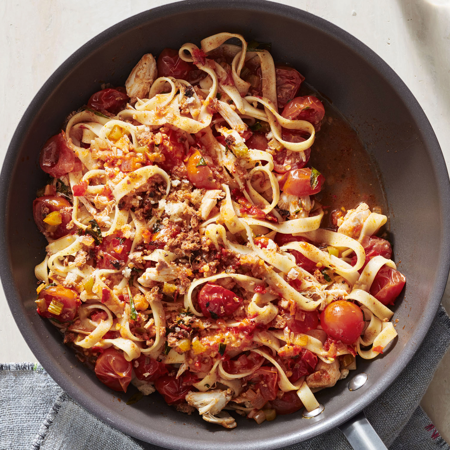 Rachael Ray S Tagliatelle With Crab Rachael Ray In Season