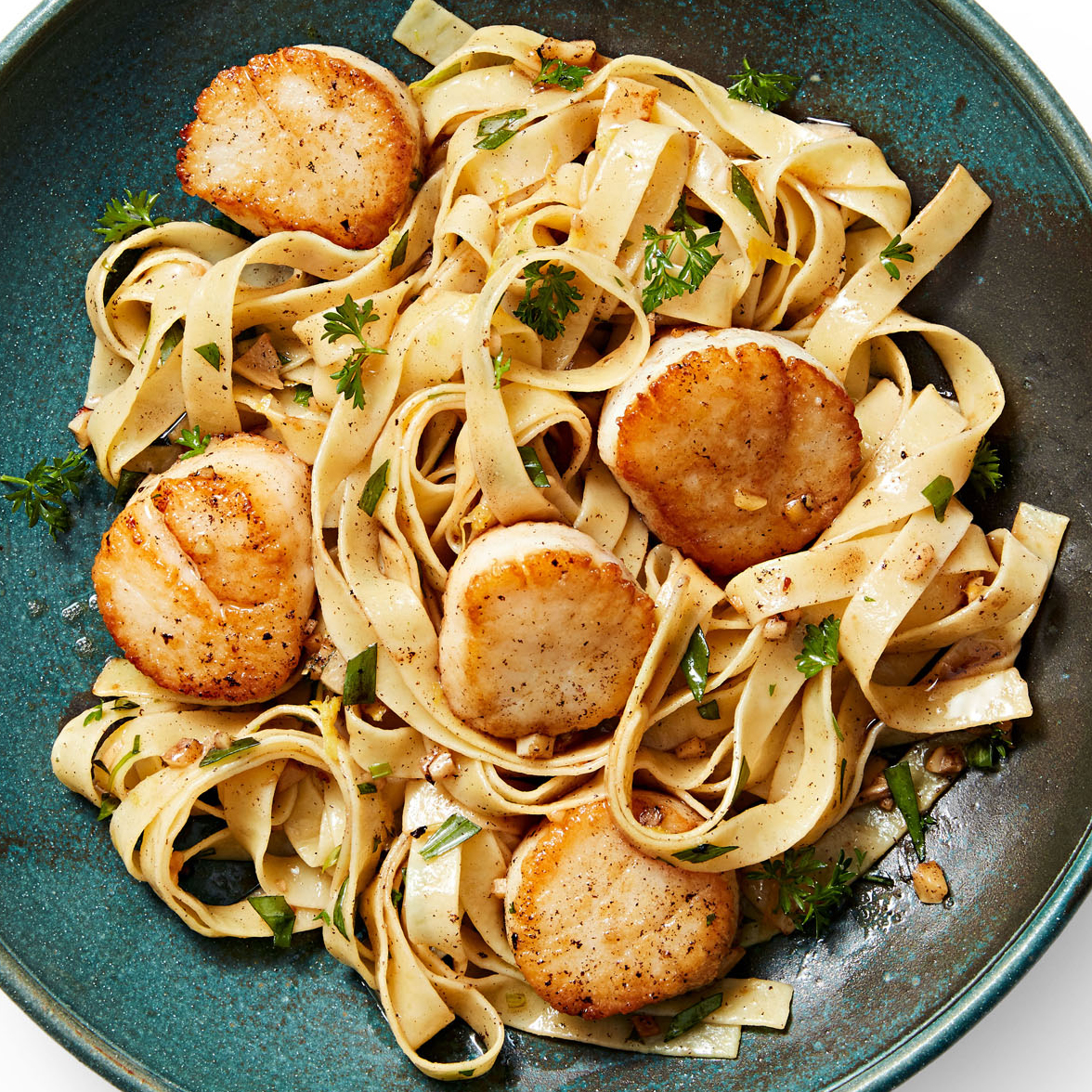 Fettuccine With Scallops Lemon Tarragon Butter Rachael Ray In Season