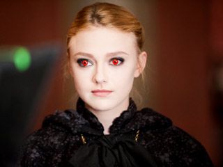 New Moon' villain Dakota Fanning talks joining 'Twilight' family | EW.com