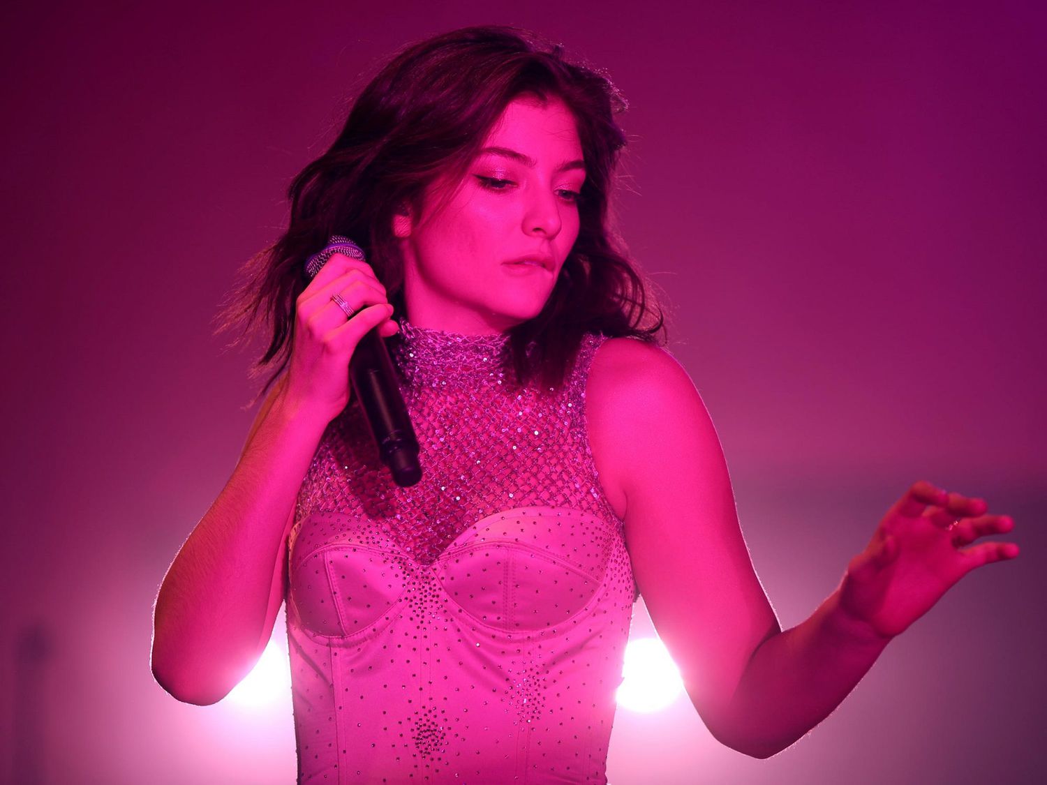 Lorde : The Return Of Lorde The New York Times - How lorde became the ... 