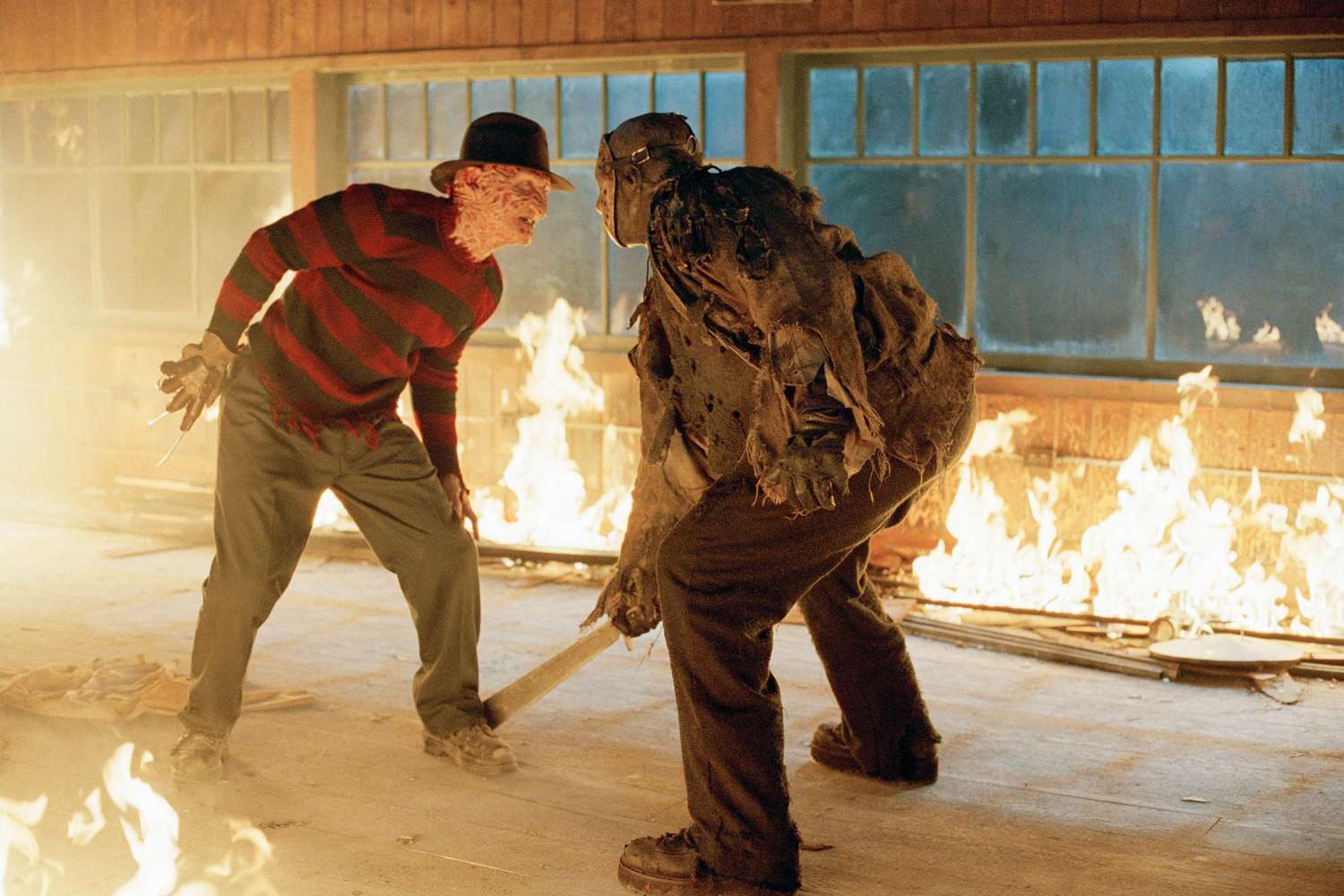 Freddy vs. Jason cast breaks down final fight | EW.com