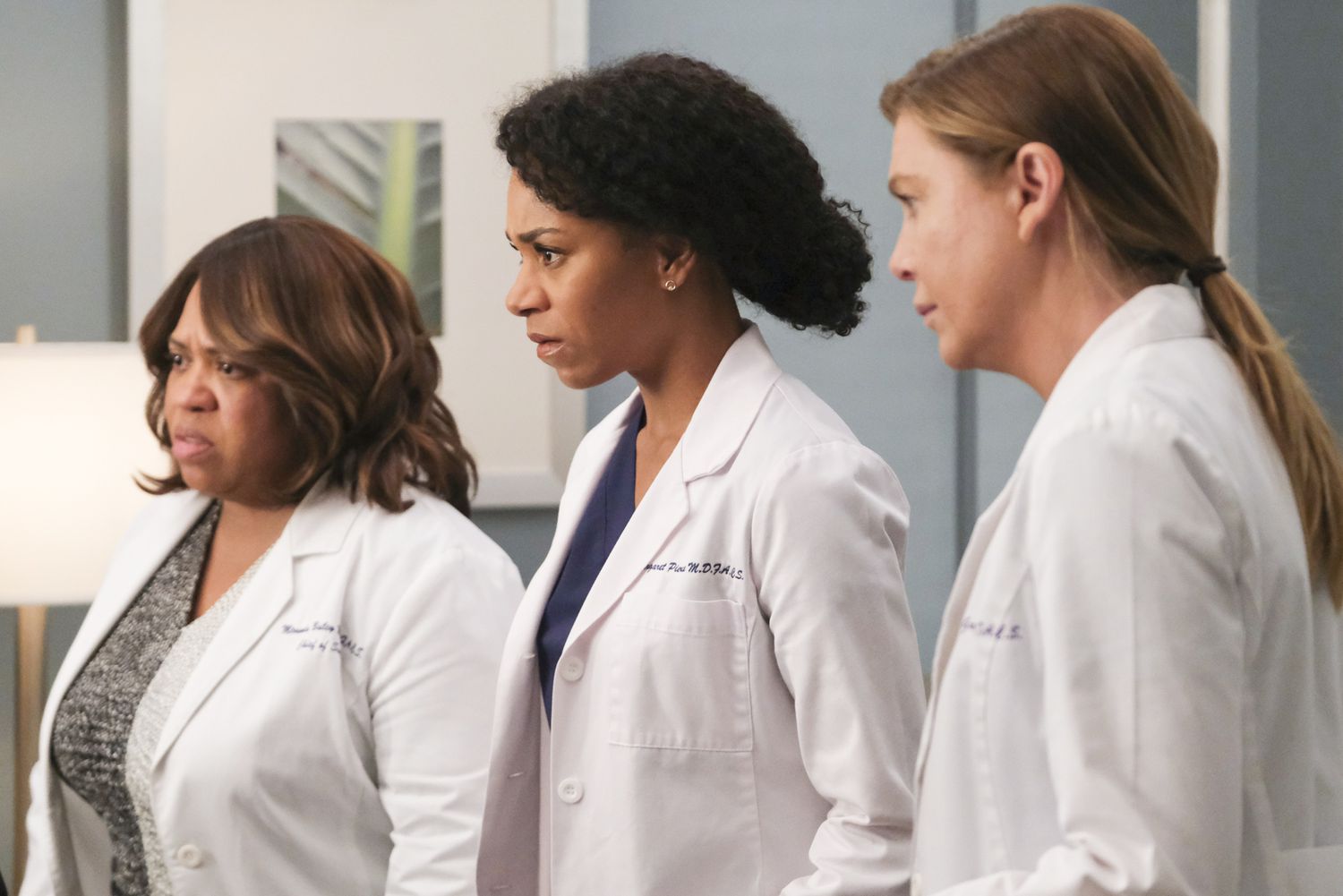 How Grey S Anatomy Season 16 S Early Finale Affects Certain Stories Ew Com