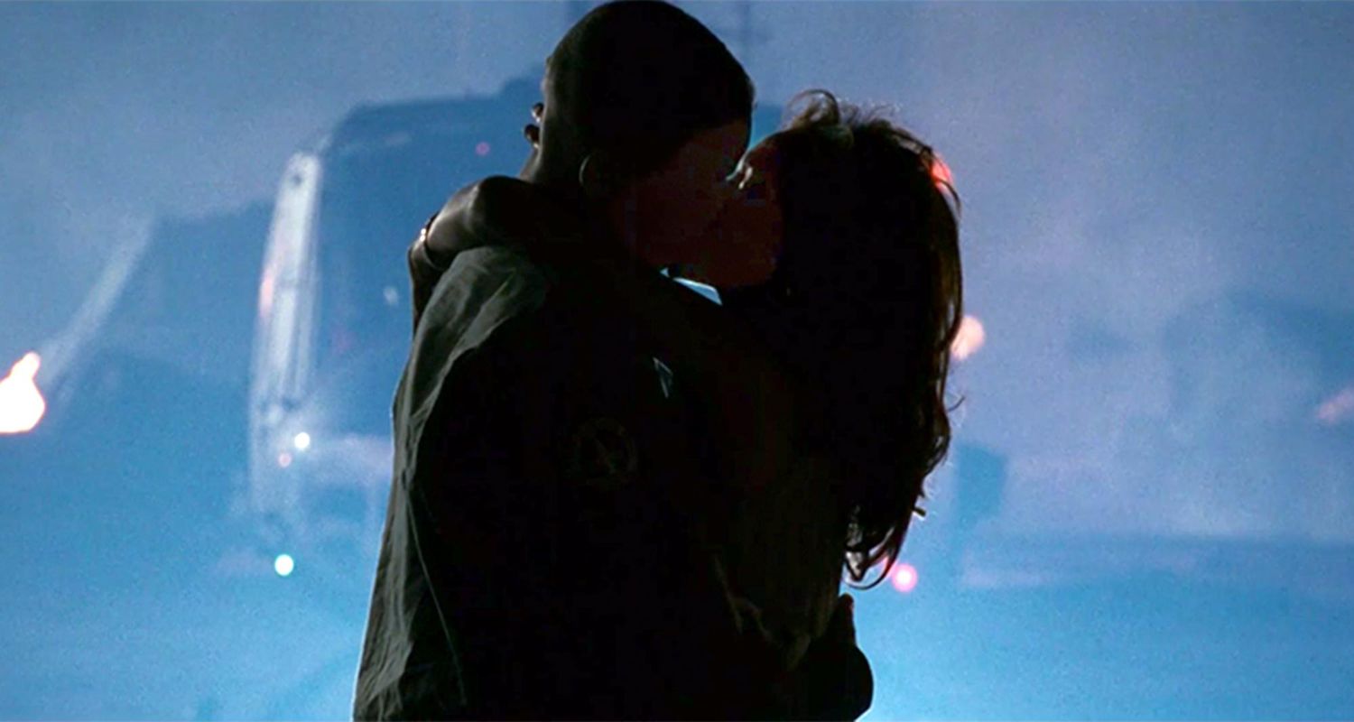 Independence Day: Vivica A. Fox on Will Smith kiss, Jada Pinkett Smith | EW.com