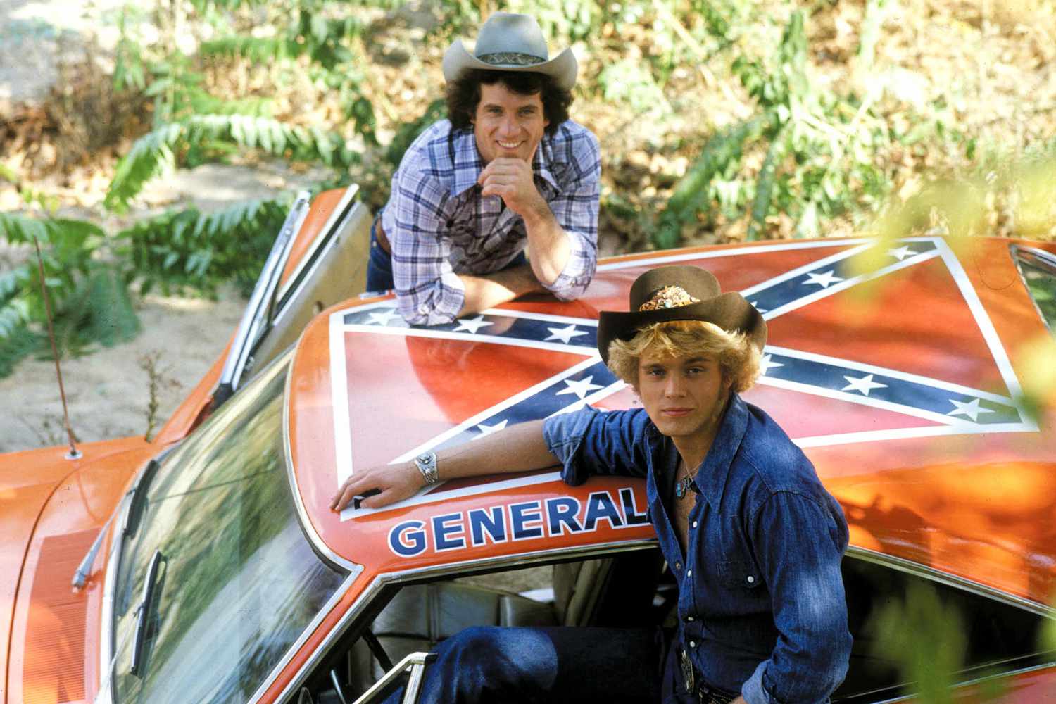 Dukes of Hazzard stars defend Confederate flag in show: The car is innocent  